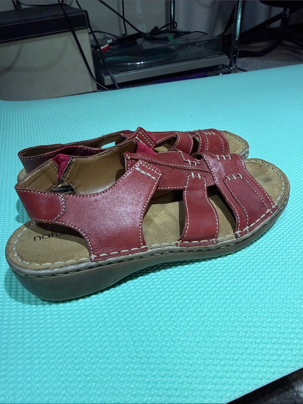 Naturalizer women's Red Leather fisherman Sandals, size 7.5/38.5